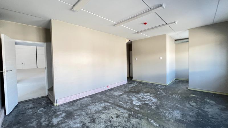 To Let commercial Property for Rent in Killarney Gardens Western Cape